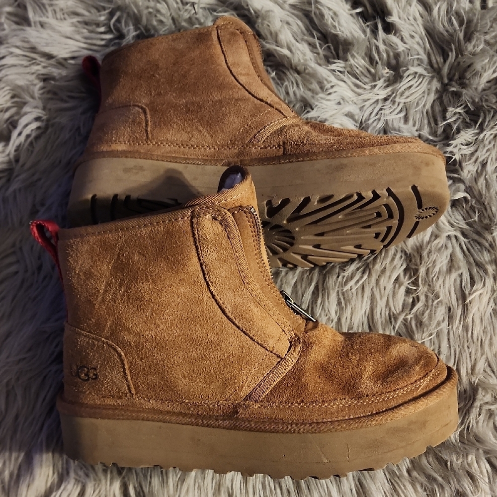 UGG Tan Winter Boots - Picture 5 of 8